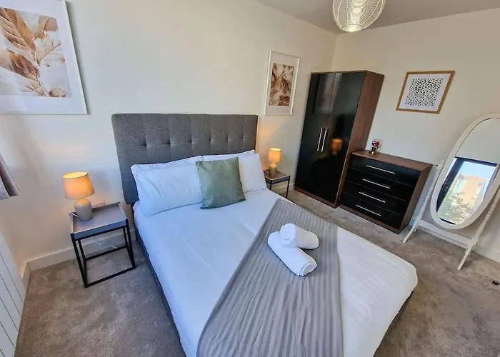 1 Bed Old Trafford Flat Free Parking
