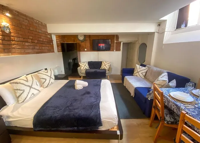 City Centre Beautiful & Cosy Studio Apartment